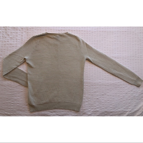 Forever 21 Cream Sweater - Picture 2 of 14